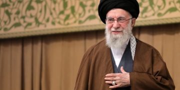 Πώς το Ισραήλ παρέσυρε τον Αγιατολάχ στο θάνατο – Οι μεταμφιεσμένοι στρατηγοί και οι πύραυλοι Blue Sparrow