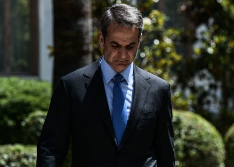 Ο φόβος νέων αποκαλύψεων για τις υποκλοπές στοιχειώνει το Μαξίμου