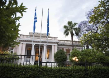 The Expla-in Project: Πώς σχετίζεται ο πόλεμος στο Ιράν με τα σενάρια πρόωρων εκλογών στην Ελλάδα;