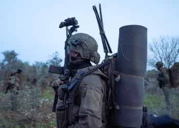 «Με ποια πλευρά είστε;», το Ιράν ζητά από τους γείτονές του να πάρουν θέση – Ο Τραμπ λέει ότι τη «χαρίζει» στις ιρανικές υποδομές