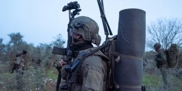 «Με ποια πλευρά είστε;», το Ιράν ζητά από τους γείτονές του να πάρουν θέση – Ο Τραμπ λέει ότι τη «χαρίζει» στις ιρανικές υποδομές