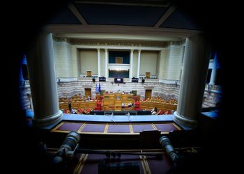 29 κατασκευαστές πλυντηρίων συνιστούν ΝΔ. Αυτή ξέρει