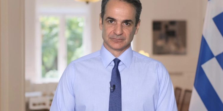 Μητσοτάκης: Απαριθμεί μέτρα που δεν λύνουν προβλήματα – Η «ντροπή» στη δίκη για τα Τέμπη οφείλεται σε «αστοχίες» που θα λυθούν