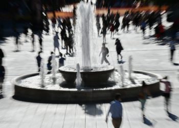 Σε έναν κόσμο που αλλάζει και η χώρα χρειάζεται πολιτική αλλαγή