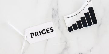 Χρειαζόμαστε μέτρα κατά της ακρίβειας, όχι απλώς κατά της «αισχροκέρδειας»