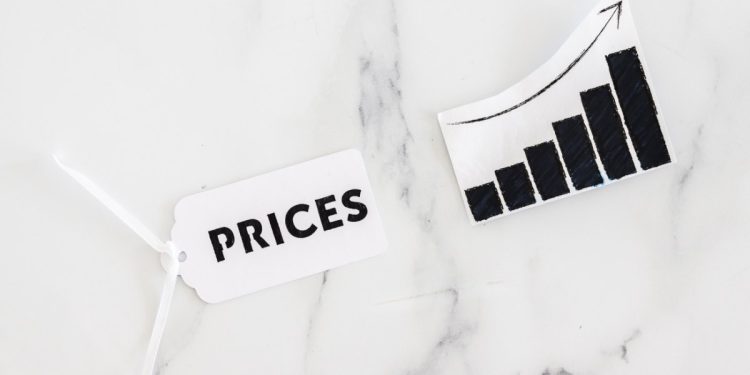 Χρειαζόμαστε μέτρα κατά της ακρίβειας, όχι απλώς κατά της «αισχροκέρδειας»