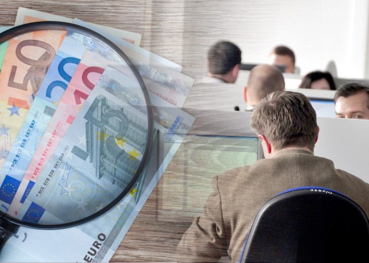 Κατώτατος μισθός: Γιατί η αύξηση στα 920 ευρώ δεν αρκεί για την αντιμετώπιση της ακρίβειας