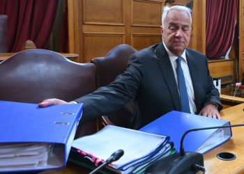 ΟΠΕΚΕΠΕ: Διαψεύδει στο in η πλευρά Βάρρα ότι έκανε τη διαρροή – Πολιτική κόντρα για το εάν γνώριζε ο Βορίδης