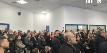 Πλακιάς: Πριν από τρία χρόνια μπάζωσαν τα παιδιά μας, σήμερα μπάζωσαν τα υπόλοιπα μέλη της οικογένειας μας