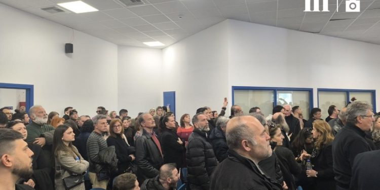 Πλακιάς: Πριν από τρία χρόνια μπάζωσαν τα παιδιά μας, σήμερα μπάζωσαν τα υπόλοιπα μέλη της οικογένειας μας