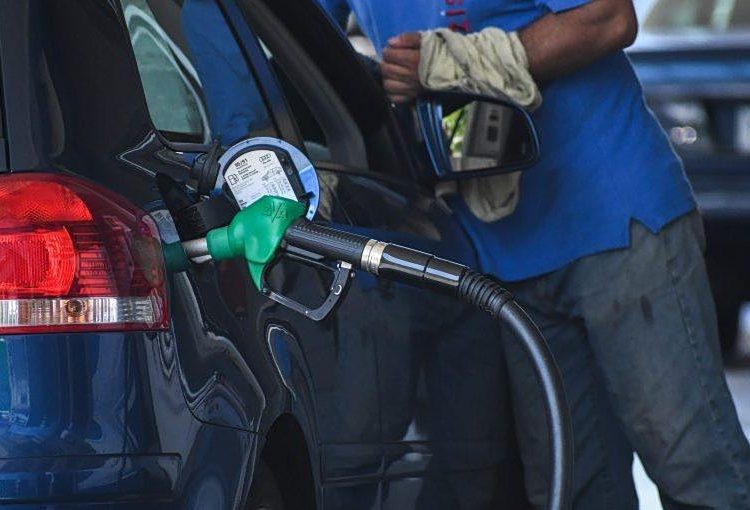 Τα πρώτα πρόστιμα στην αγορά καυσίμων από την έναρξη του πολέμου