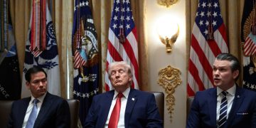 «Μία απ’τις μεγαλύτερες στρατηγικές αποτυχίες της Δύσης»: Μήπως ο Τραμπ έχασε τη μπάλα στον πόλεμο με το Ιράν;