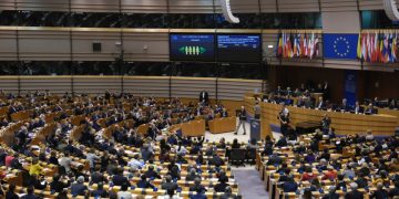 Τα Τέμπη και οι υποκλοπές πάλι στην Ευρωβουλή – Το παρασκήνιο πίσω από την πρωτοβουλία Αρβανίτη