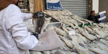 «Τσουχτερή» η τιμή του μπακαλιάρου ενόψει 25ης Μαρτίου