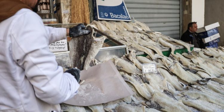 «Τσουχτερή» η τιμή του μπακαλιάρου ενόψει 25ης Μαρτίου