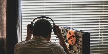 The Expla-in Project: Τι σχέση μπορεί να έχουν τα κρακεράκια με τις υποκλοπές;