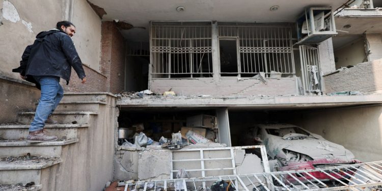 Πολύνεκρες επιθέσεις στην Ισφαχάν του Ιράν – Οι Φρουροί της Επανάστασης ορκίζονται ότι θα σκοτώσουν τον Νετανιάχου