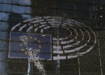 Ευρωκοινοβούλιο: «Προσπάθεια» του ΕΛΚ να συνδέσει την τραγωδία στα Τέμπη με το σιδηροδρομικό δυστύχημα στην Ισπανία