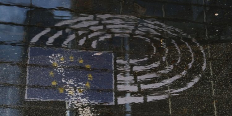 Ευρωκοινοβούλιο: «Προσπάθεια» του ΕΛΚ να συνδέσει την τραγωδία στα Τέμπη με το σιδηροδρομικό δυστύχημα στην Ισπανία