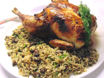 Κότα γεμιστή με ρύζι και συκωτάκια