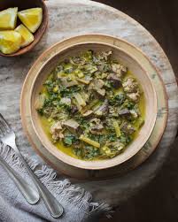 Η παραδοσιακή μαγειρίτσα για το βράδυ της Ανάστασης