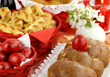 Πασχαλινό τσουρέκι με προζύμι