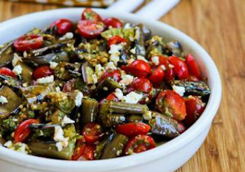 Σαλάτα με μελιτζάνες και ντομάτες