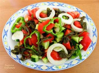 Χωριάτικη σαλάτα.