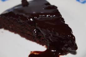 Αφράτο σοκολατένιο κέικ Σαρακοστής με γλάσο