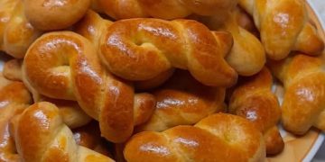 Πασχαλινά  κουλουράκια διαφορετικά