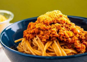 Μπολονέζ με νηστίσιμο κιμά σόγιας