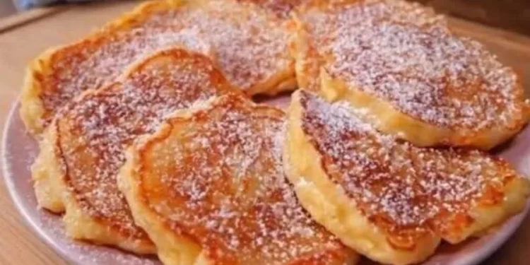 Εύκολα pancakes μήλου σε 5 λεπτά 