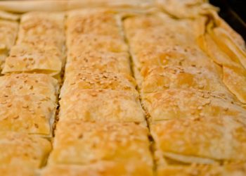 Πατατοπιτα νηστίσιμη με φυλλο για πίτες