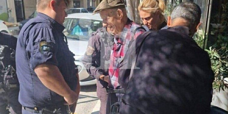 Συνελήφθη στην Πάτρα ο 89χρονος που πυροβόλησε πέντε άτομα σε ΕΦΚΑ και Εφετείο – Ετοιμαζόταν να ταξιδέψει προς Ιταλία