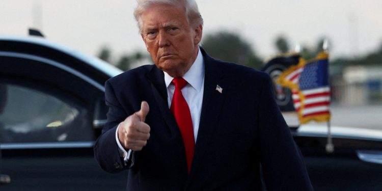 Ο Τραμπ απειλεί ξανά «να αφανίσει το Ιράν μέσα σε μία ώρα» – Αλλά πιστεύει ότι τελικά θα πάρει αυτό που θέλει