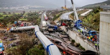 Απόφαση – «καταπέλτης» για τα Τέμπη: Ευθύνες του δημοσίου για την τραγωδία και αποζημιώσεις σε συγγενείς θυμάτων