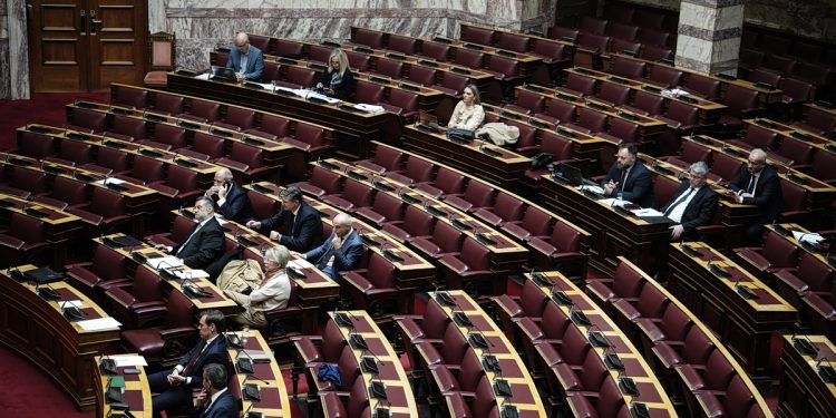 ΟΠΕΚΕΠΕ: Στις 20 Απριλίου θα συνεδριάσει η Επιτροπή Δεοντολογίας της Βουλής για Αθανασίου και Χατζηβασιλείου