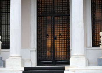 Σκάνδαλο ΟΠΕΚΕΠΕ: Το «γαλλικό κλειδί» στην «σκουριασμένη» κλειδαριά της κυβέρνησης