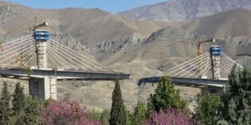 Ιράν: Τουλάχιστον 8 νεκροί και 95 τραυματίες από τον βομβαρδισμό της γέφυρας στην Τεχεράνη