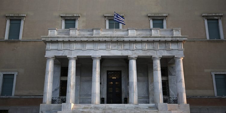 Με «δεδηλωμένη υποδίκων» και κύριο επιχείρημα δεν έχετε εναλλακτική κάνεις τη Δημοκρατία να μοιάζει φυλακή