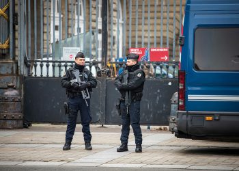 Παρίσι: Goldman Sachs και Citi λένε στο προσωπικό να εργάζεται από το σπίτι – Φόβος τρομοκρατικής επίθεσης