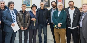 Με επιτυχία τα εγκαίνια της αναδρομικής έκθεσης «1964–2026» του Νίκου Τζιζμετζόγλου