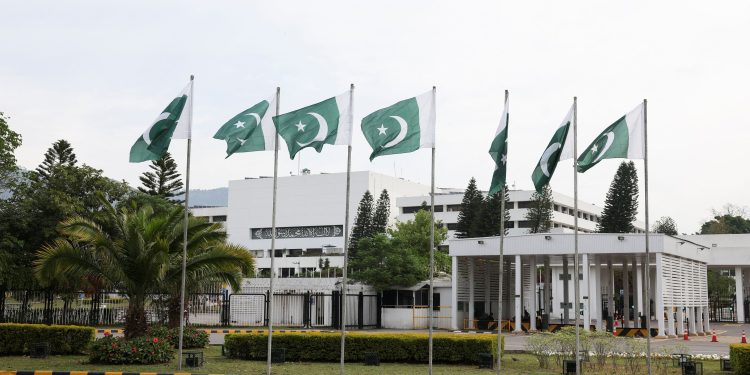 Ξεκίνησαν οι ειρηνευτικές συνομιλίες στο Ισλαμαμπάντ – Πρόσωπο με πρόσωπο οι διαπραγματεύσεις απεσταλμένων ΗΠΑ και Ιράν