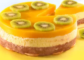 Κέικ Σιμιγδαλιού με Κακάο Χωρίς Ψήσιμο