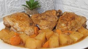 Κοτόπουλο κατσαρόλας με σάλτσα