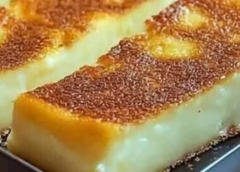 Κέικ με καρύδα και ζαχαρούχο γάλα