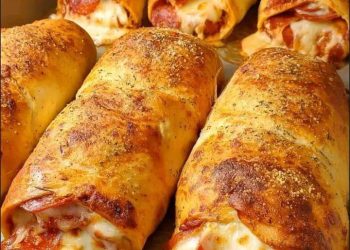 Ρολά με τυρί πεπερόνι