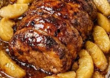 Μοσχάρι ψητό σε χαμηλή φωτιά με καραμελωμένα κρεμμύδια και καρότα