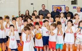 Ο Δήμαρχος Πειραιά Γιάννης Μώραλης στο «Piraeus Sports Camp»