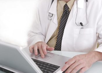 «Μαλλιά – κουβάρια» Άδωνις και γιατροί για την πλατφόρμα ραντεβού του ΕΟΠΥΥ